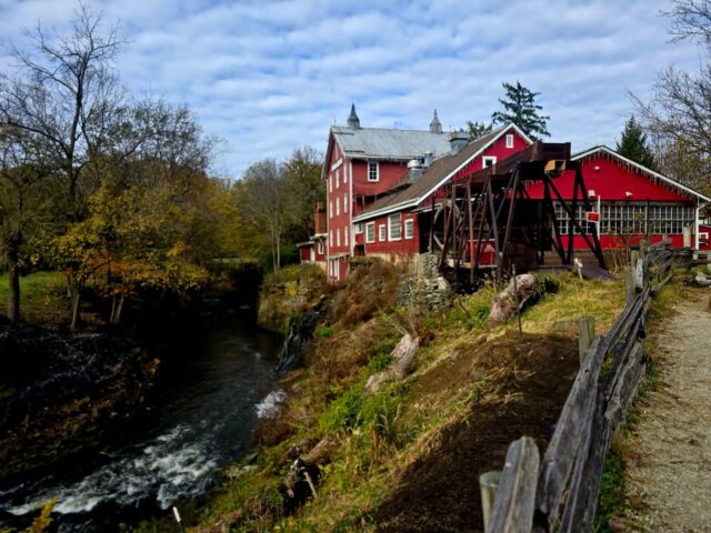 Sweater weather is here — crisp air, warm coffee, and the perfect view at Clifton Mill. 🍂☕️

cliftonmill.com 

#CliftonMill
#SweaterWeather
#OhioFall
#FallVibes
#CoffeeWithAView
#OhioGetaway