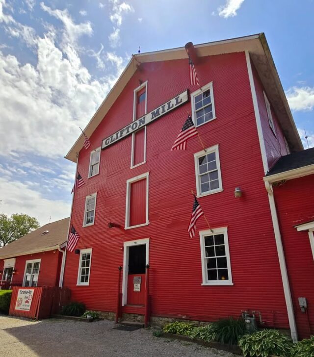 🇺🇸 Honoring Our Veterans 🇺🇸
Today we pause to thank all who have served and sacrificed for our freedom. Your courage and dedication inspire us every day.

Clifton Mill is open today from 9:00 AM–3:00 PM — we welcome you to stop by as we honor our nation’s heroes.

cliftonmill.com 
#VeteransDay #ThankYouVeterans #CliftonMill