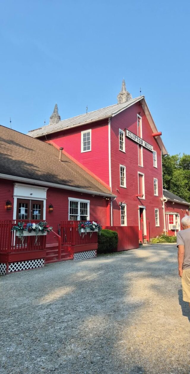 Thanks for visting and for sharing! We hope you enjoyed your meal and exploring the property! 🥞🥾🌿