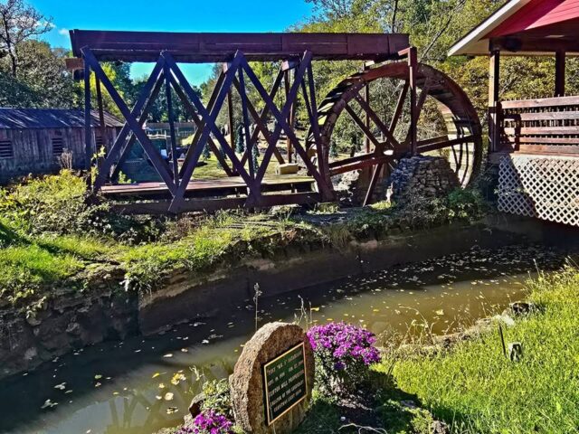 🍂 The leaves are starting to change and fall, and we love it! 🍂

The view from our dining room is getting more colorful with each passing day. There’s just something about a crisp fall morning, a cozy meal, and the beautiful views along the Little Miami River. ☕🥞🍁

Join us for breakfast or lunch and soak up all those fall vibes at Historic Clifton Mill! 🤎

cliftonmill.com